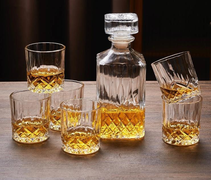 Whiskey Decanter 750mls and glass Sets with 6 glasses